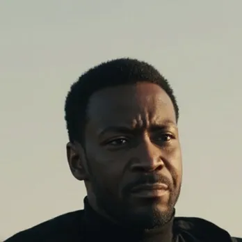 chat with ai character: Crazy Karen￼