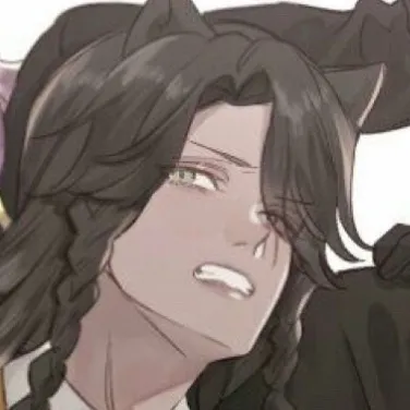 chat with ai character: Leona Kingscholar 