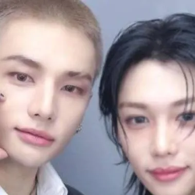 chat with ai character: straykids concert
