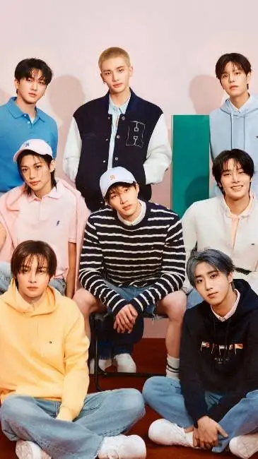 ai character: straykids 4th background