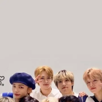 chat with ai character: skz roadtrip