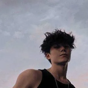 chat with ai character: Skylar 