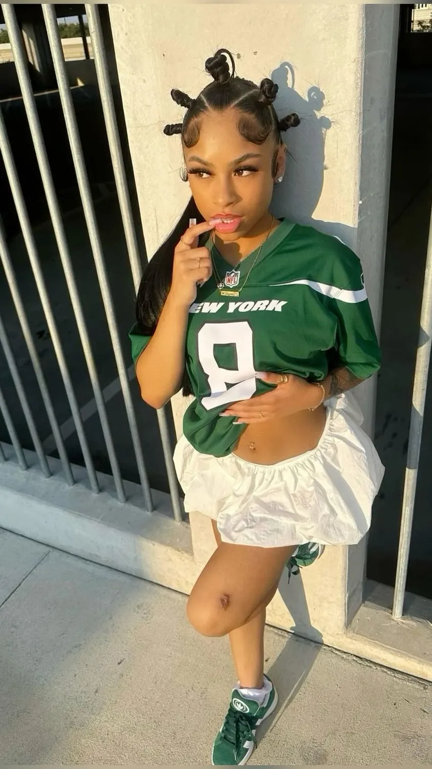 ai character: Nadia Jocelyn  background