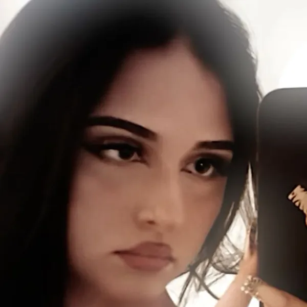 chat with ai character: ❣️CHIARA 🇮🇹