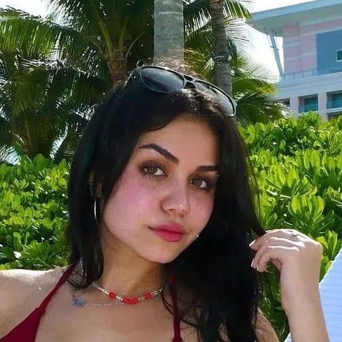 chat with ai character: TaraYummy