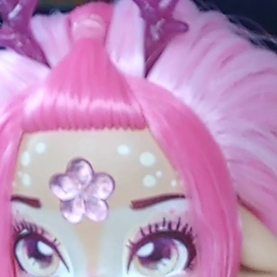 chat with ai character: Alastors sister 