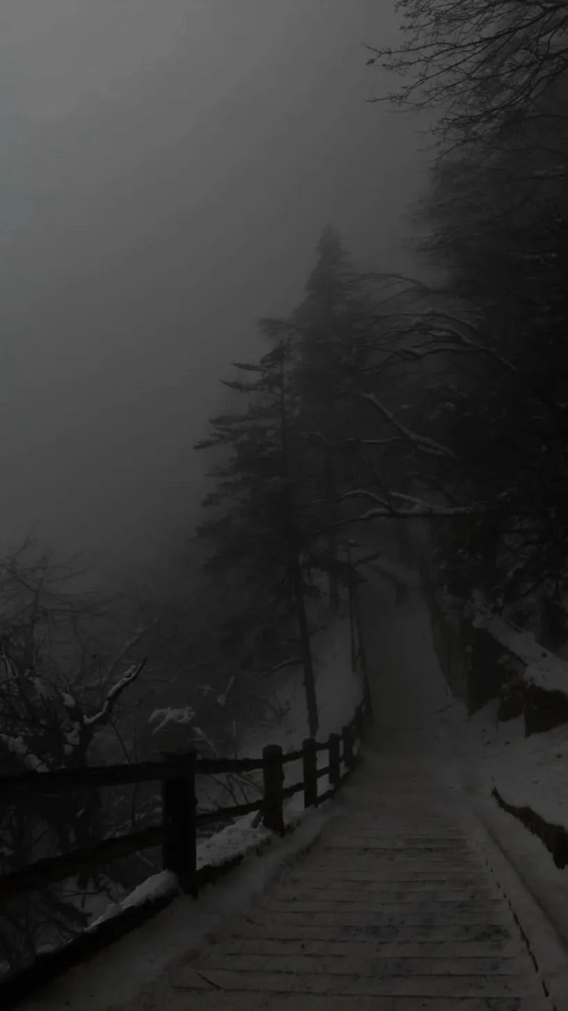 ai character: 𝚄𝚙𝚍𝚊𝚝𝚎 background