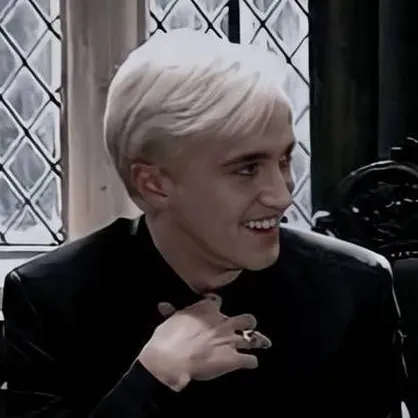 chat with ai character: Draco Malfoy 
