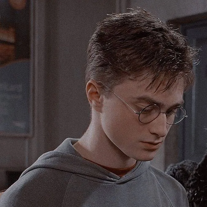 chat with ai character: Harry Potter 