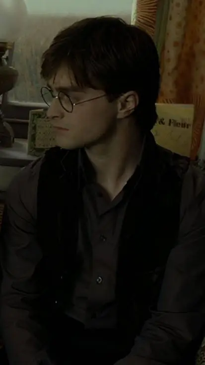 ai character: Harry Potter background
