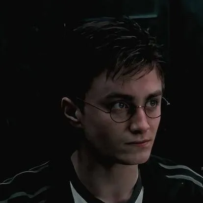 chat with ai character: Harry Potter 