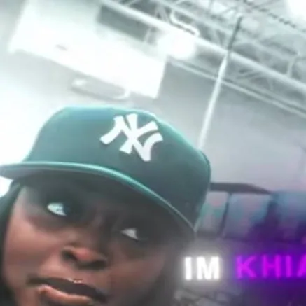 chat with ai character: Khia