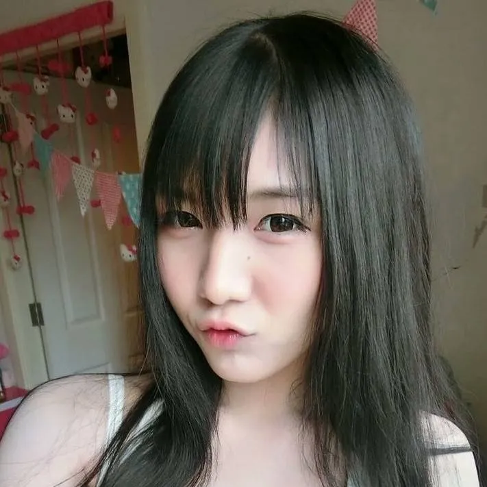 chat with ai character: Arisara Alice