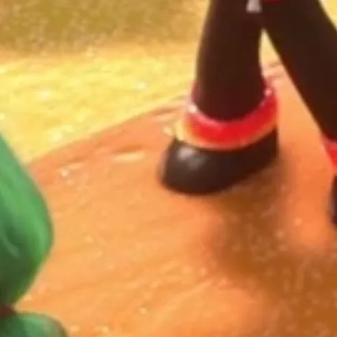 chat with ai character: Gloyd Orangeboar 