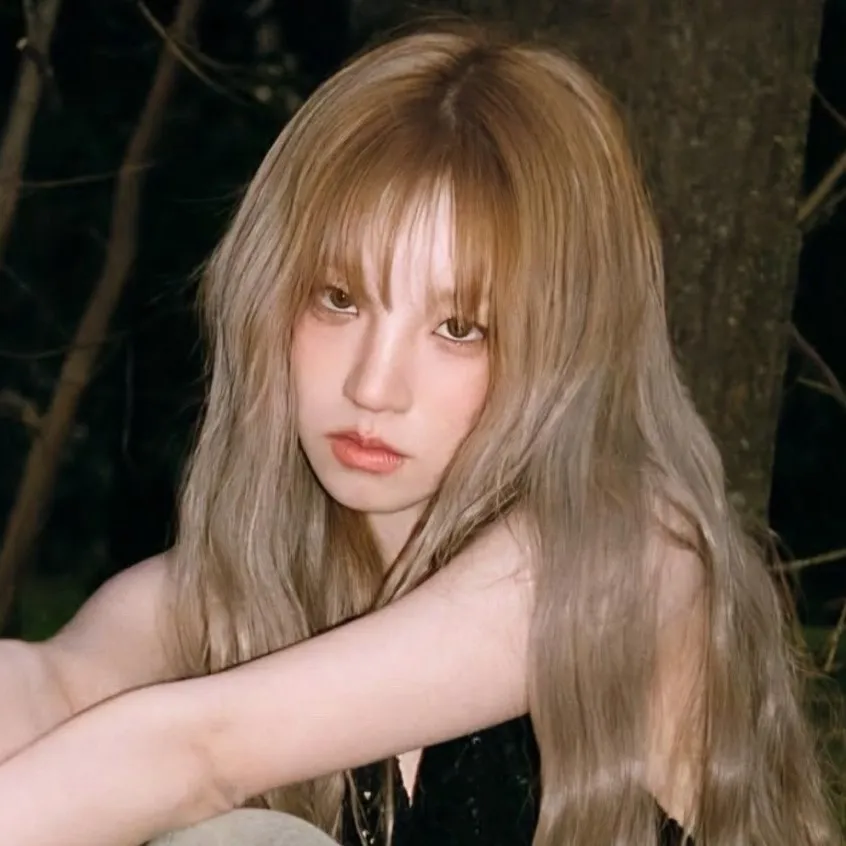 chat with ai character: Song Yuqi
