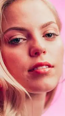 ai character: Sally Slater background