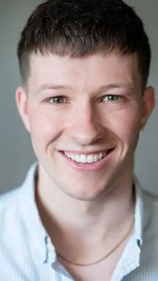 ai character: Egon Spengler  background