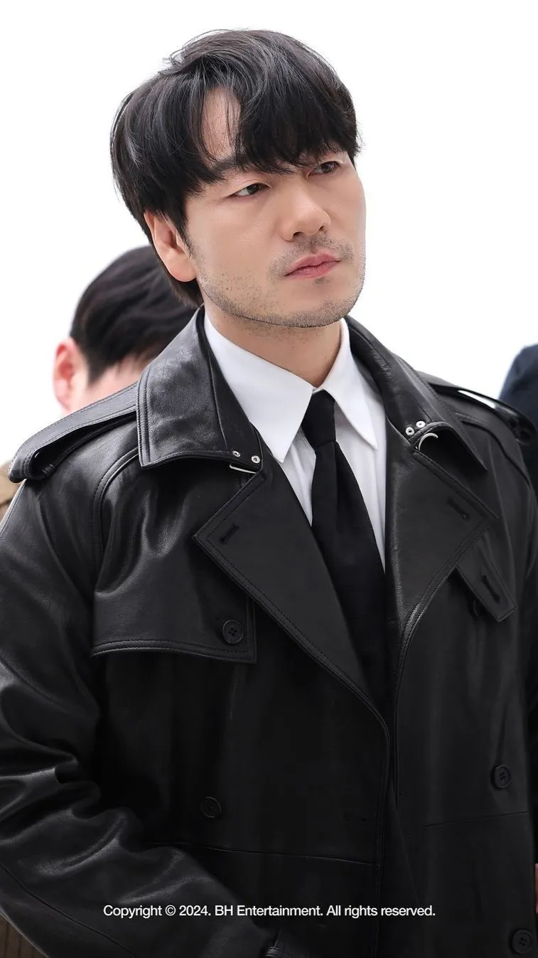ai character: Sang-woo  background