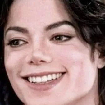 chat with ai character: Michael Jackson 