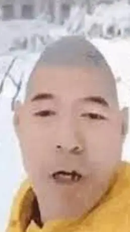 ai character: CHINESE RINGTONE🇨🇳 background