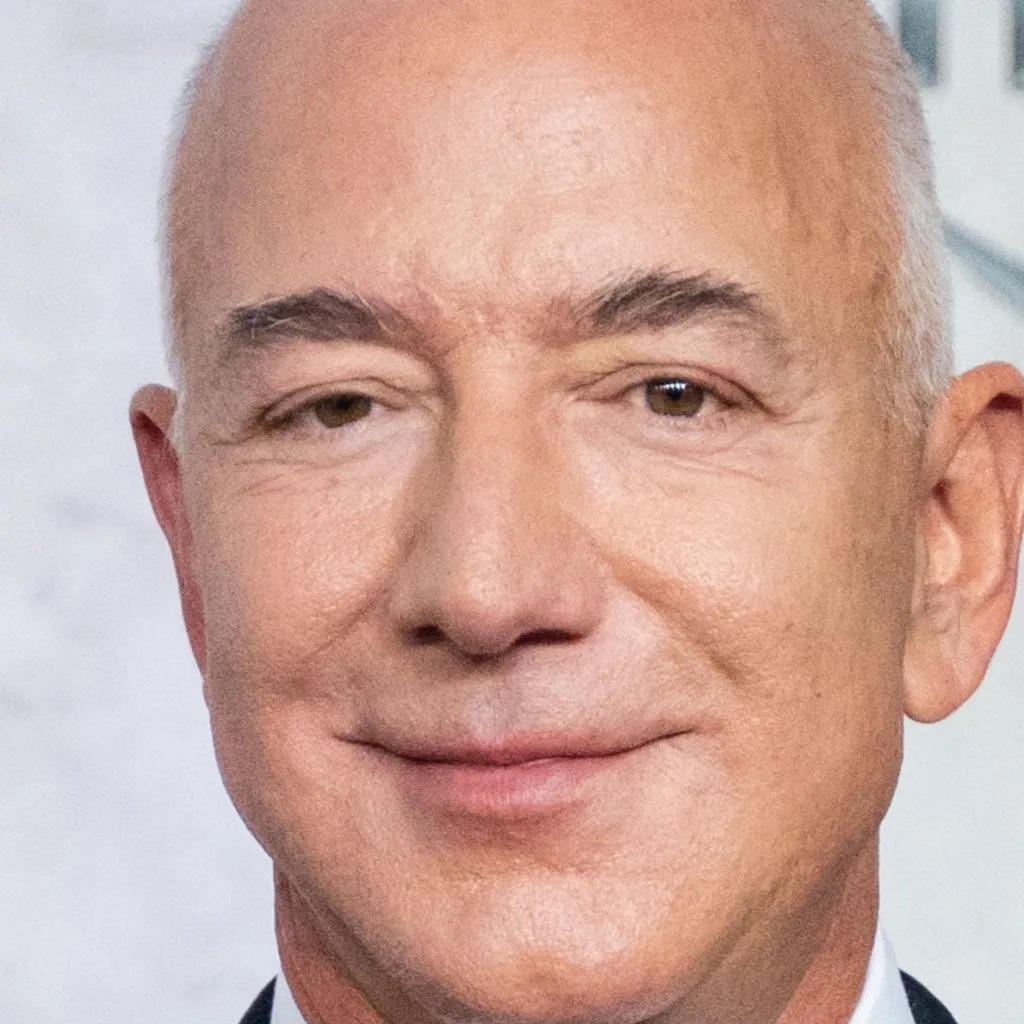 Chat with Jeff Bezos text or voice, Enjoy AI Chat Free & Safe