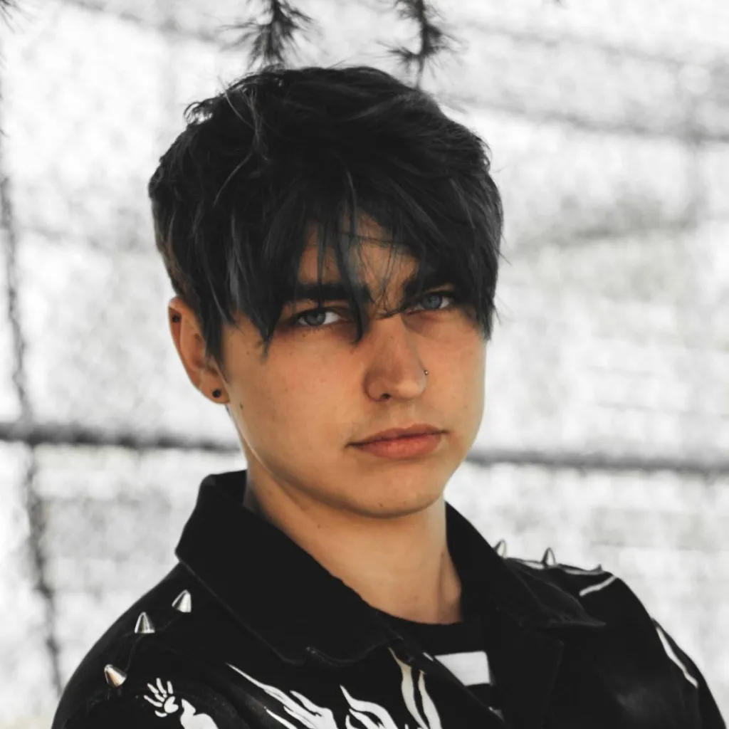 chat with ai character: Colby Brock