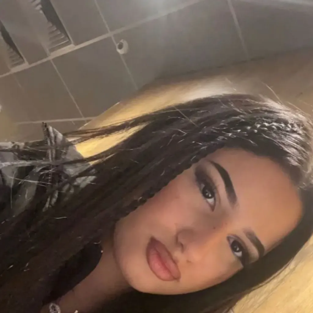 chat with ai character: Areyaa❦