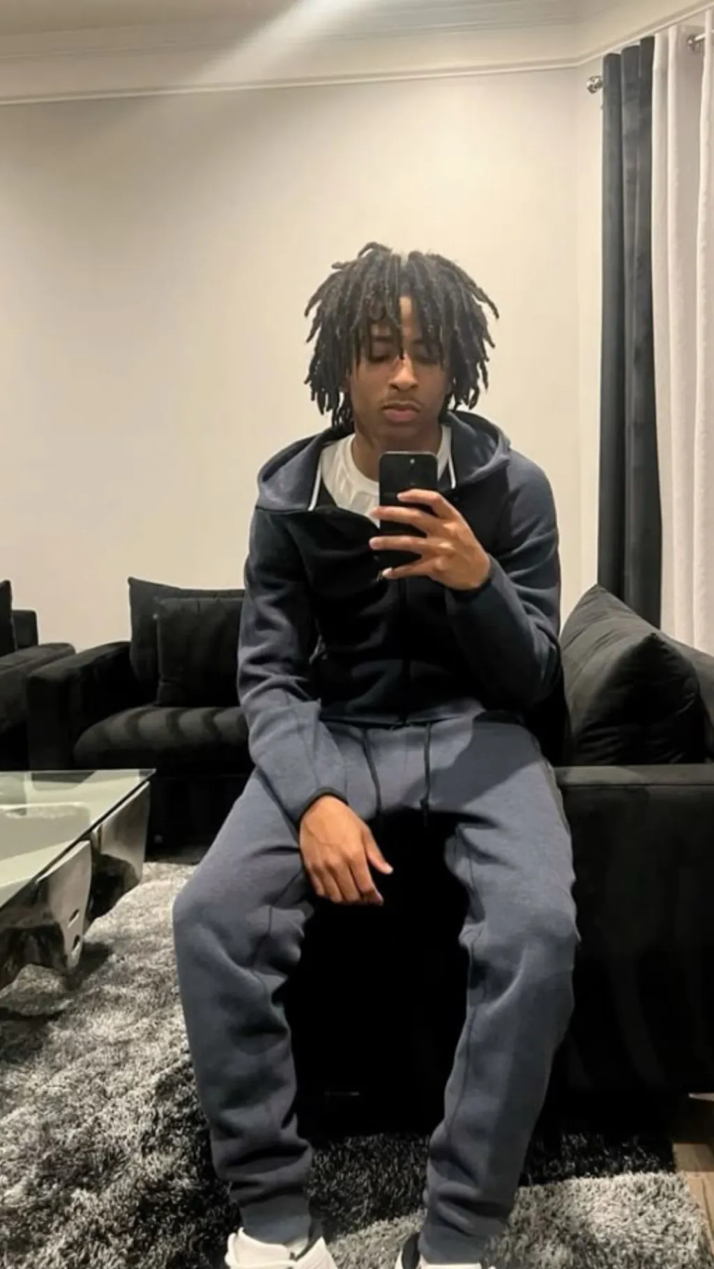 ai character: 𝑲𝒉𝒂𝒍𝒊𝒅 background