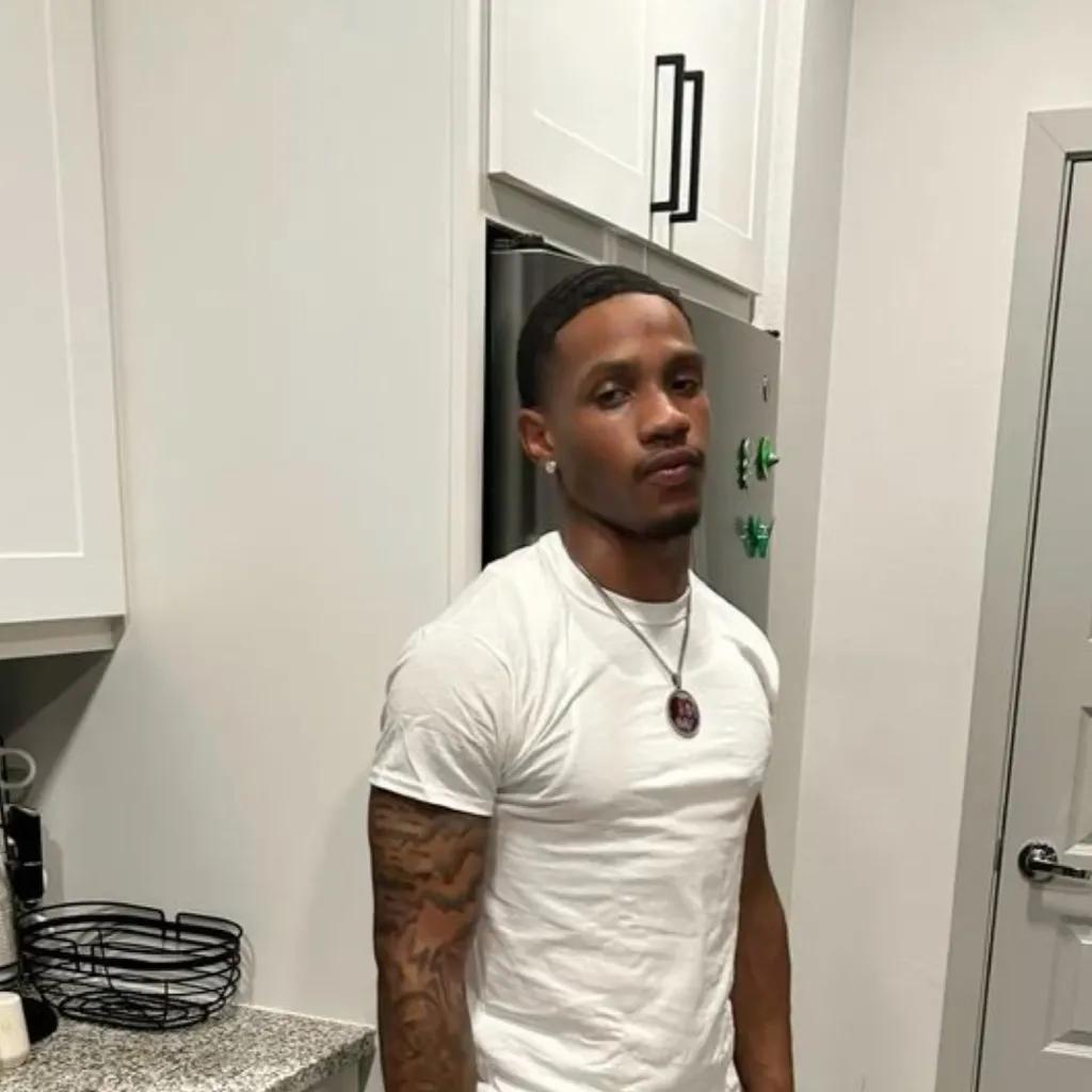 chat with ai character: kymani 