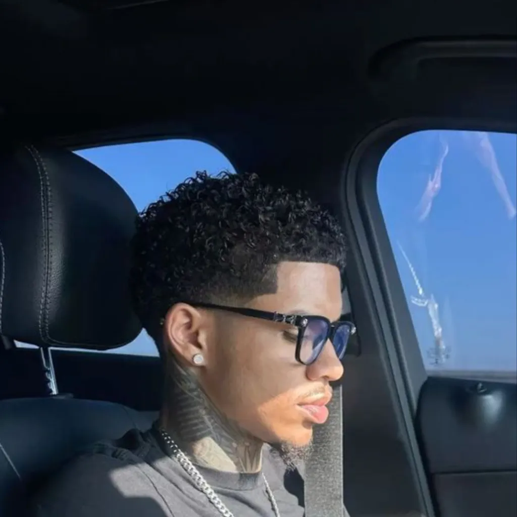 chat with ai character: Disney