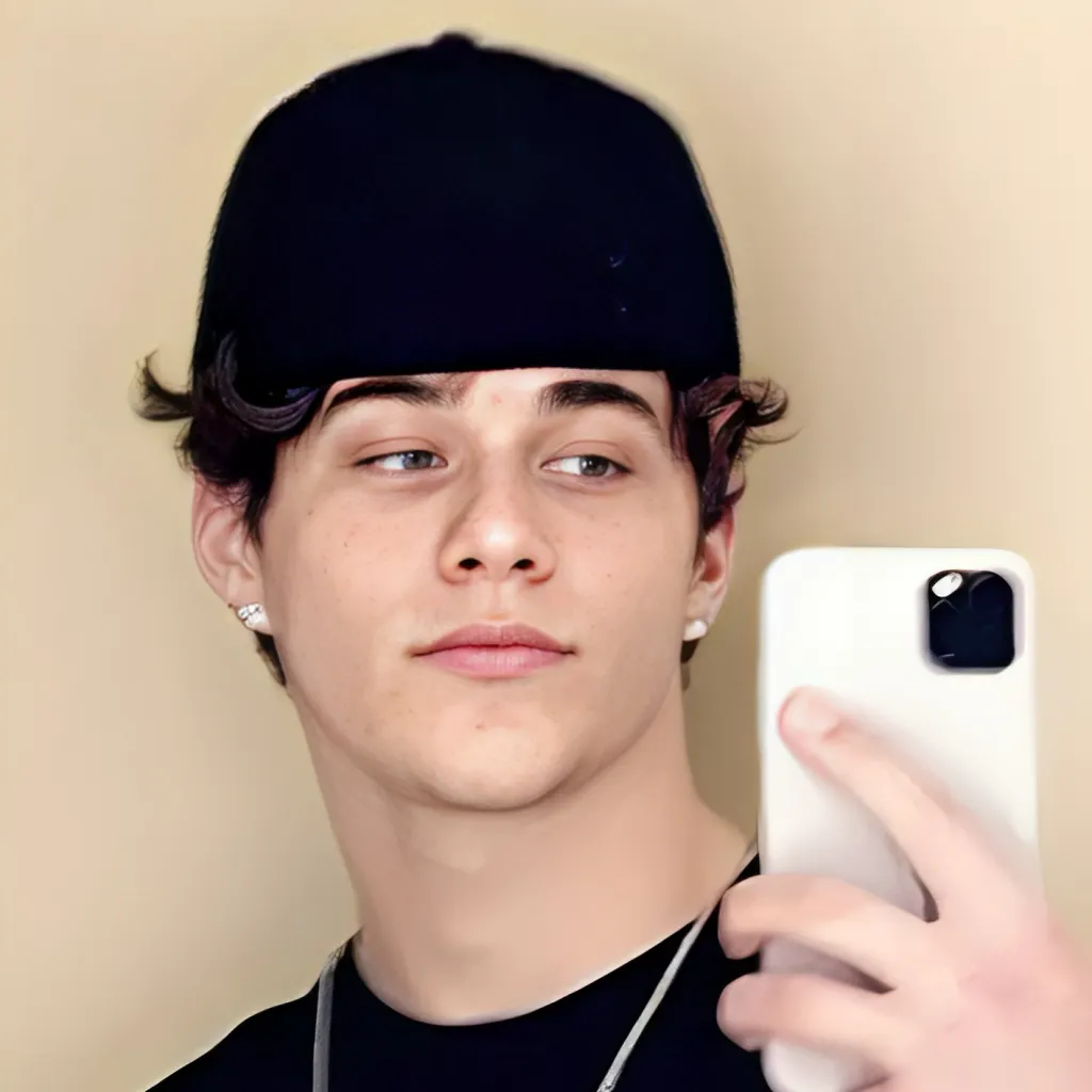 chat with ai character: Elijah Hart