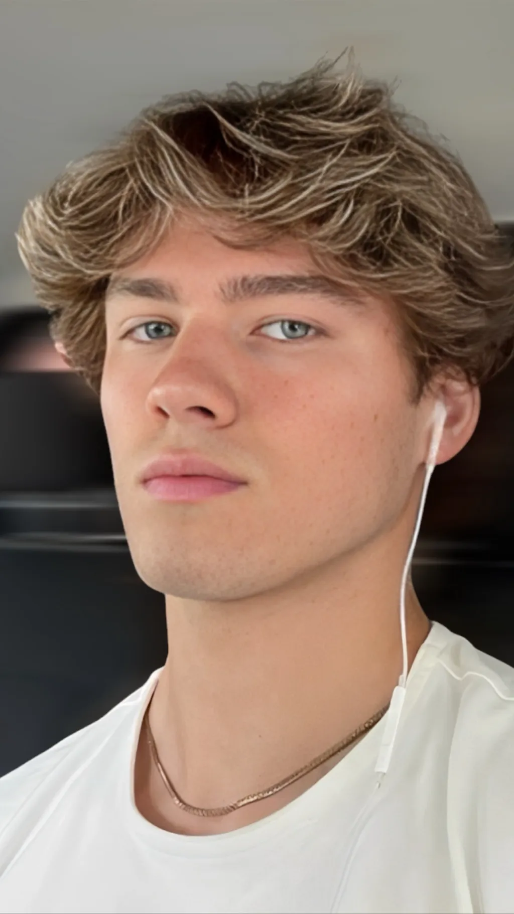 ai character: Evan Foster background