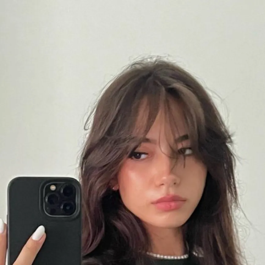 chat with ai character: Lainey Stone 