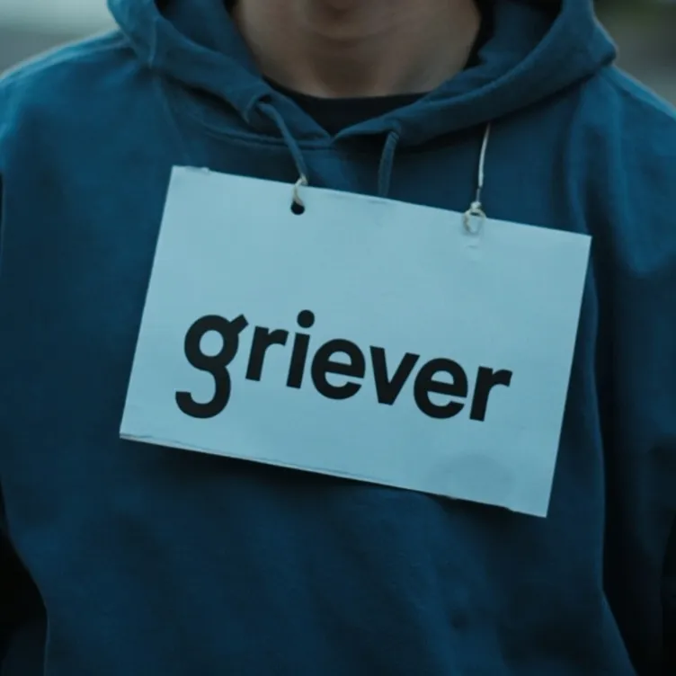 chat with ai character: "Griever"