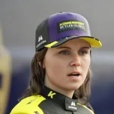 chat with ai character: Callie Mayer