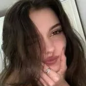 chat with ai character: Ashley