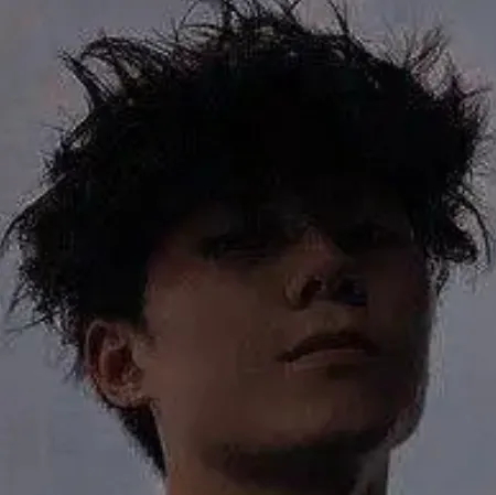 chat with ai character: Lucas