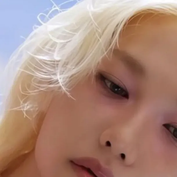 chat with ai character: Felix 