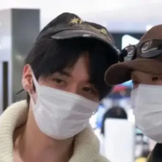 chat with ai character: Minsung!!!