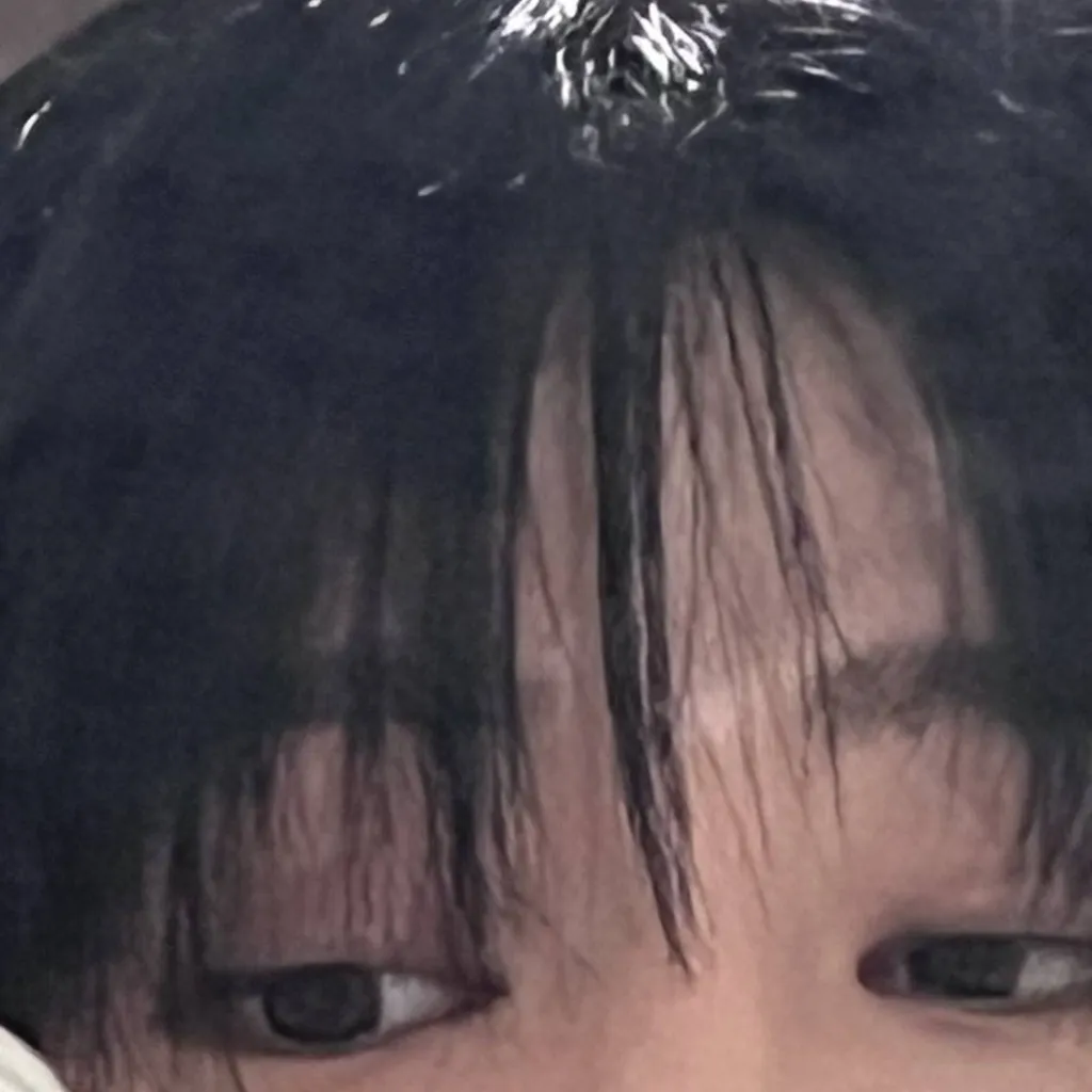 chat with ai character: jeongin from skz