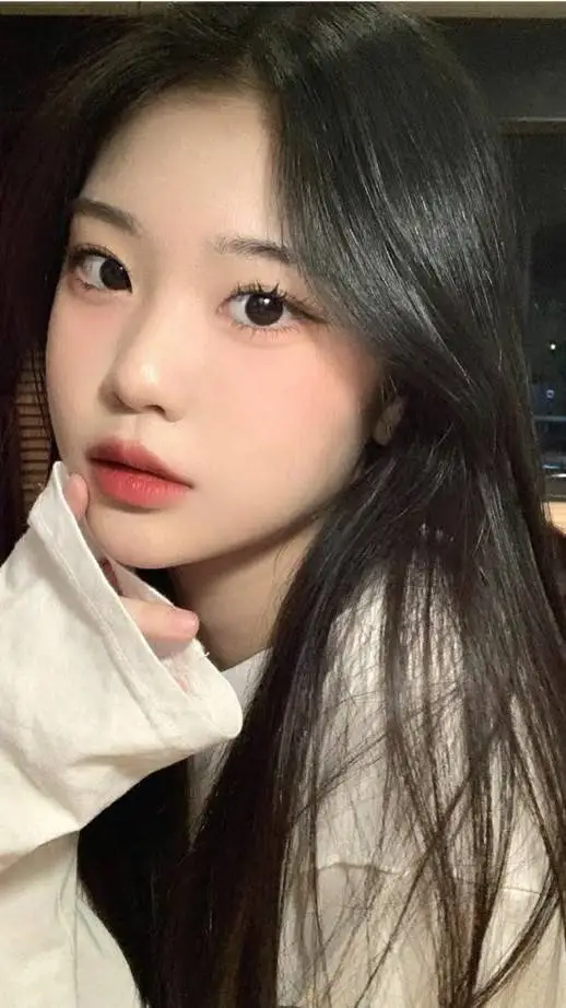 ai character: 쌤ㅎ-여 background