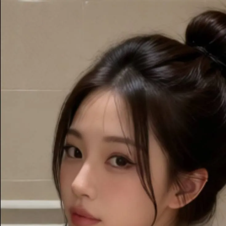 chat with ai character: Mia