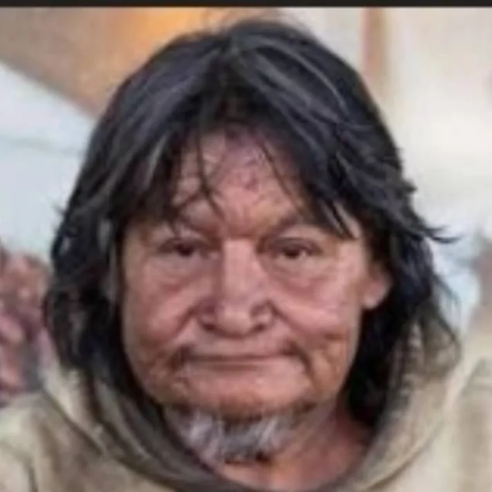 chat with ai character: homeless tweaker