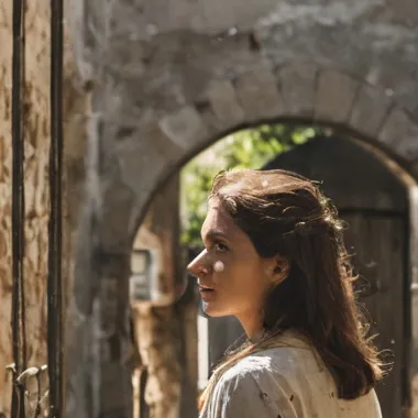 chat with ai character: Casandra 