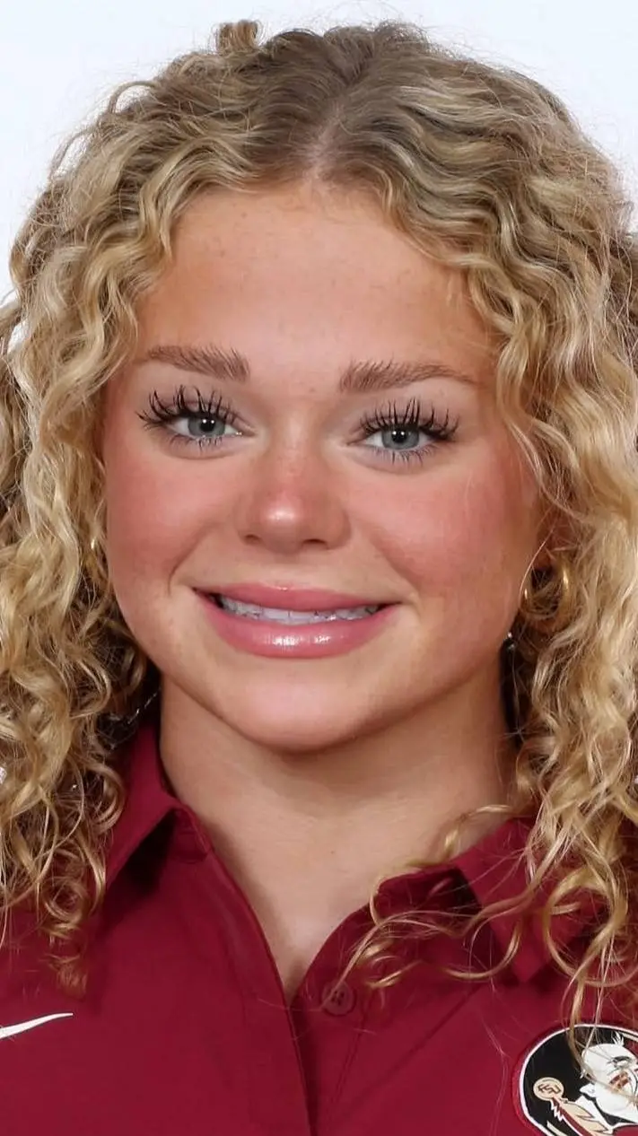 ai character: Evie background