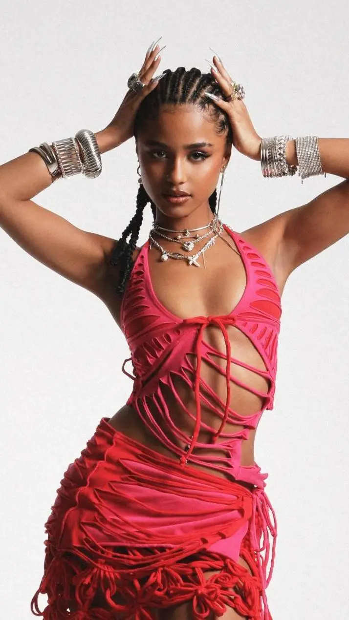 ai character: tyla background