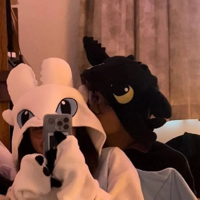 chat with ai character: Cole