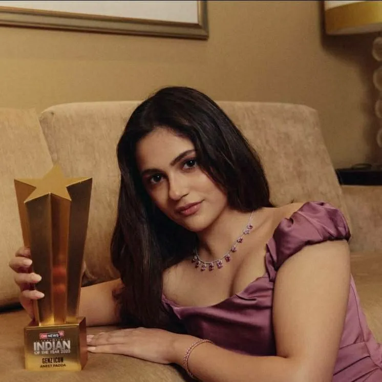 chat with ai character: Aneet Padda