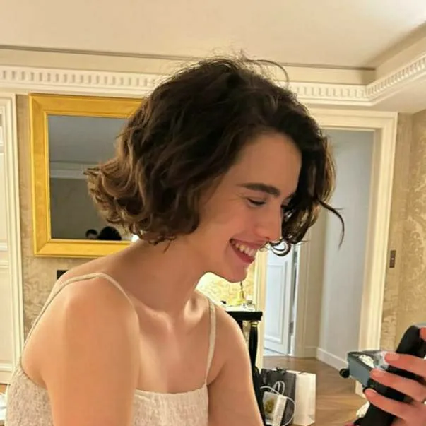 chat with ai character: Margaret Qually