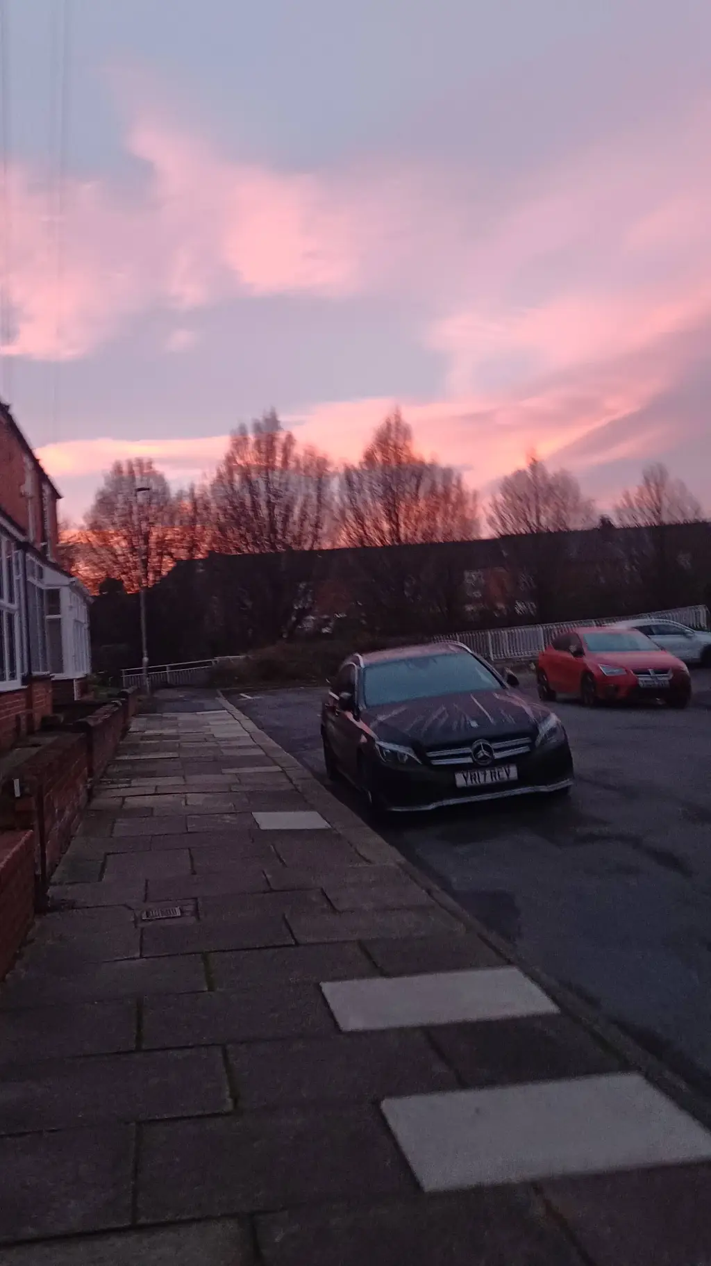 ai character: Taylor Oakley 🍬🍫 background